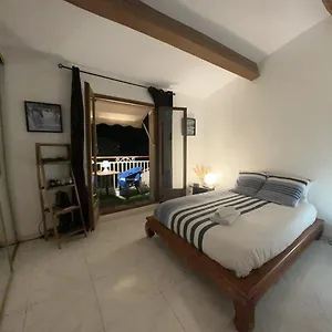 Privee Avec Salle D'eau Et Terrasse Au Calme Séjour chez l'habitant